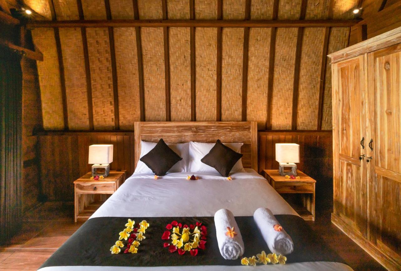 Wooden Puri Guesthouse Uluwatu Exteriör bild