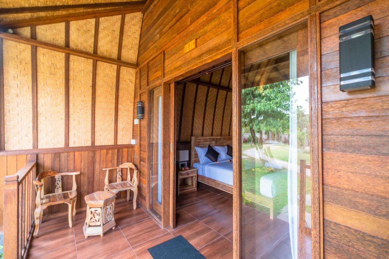 Wooden Puri Guesthouse Uluwatu Exteriör bild