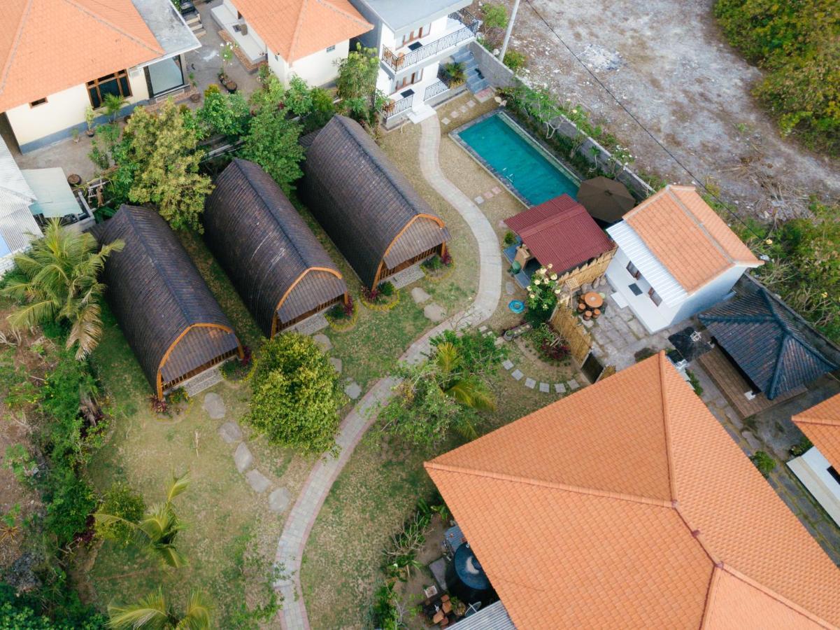 Wooden Puri Guesthouse Uluwatu Exteriör bild