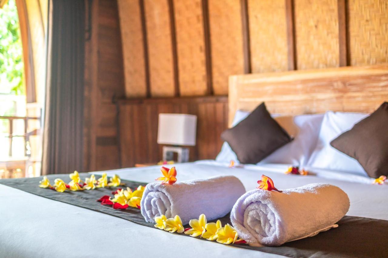 Wooden Puri Guesthouse Uluwatu Exteriör bild