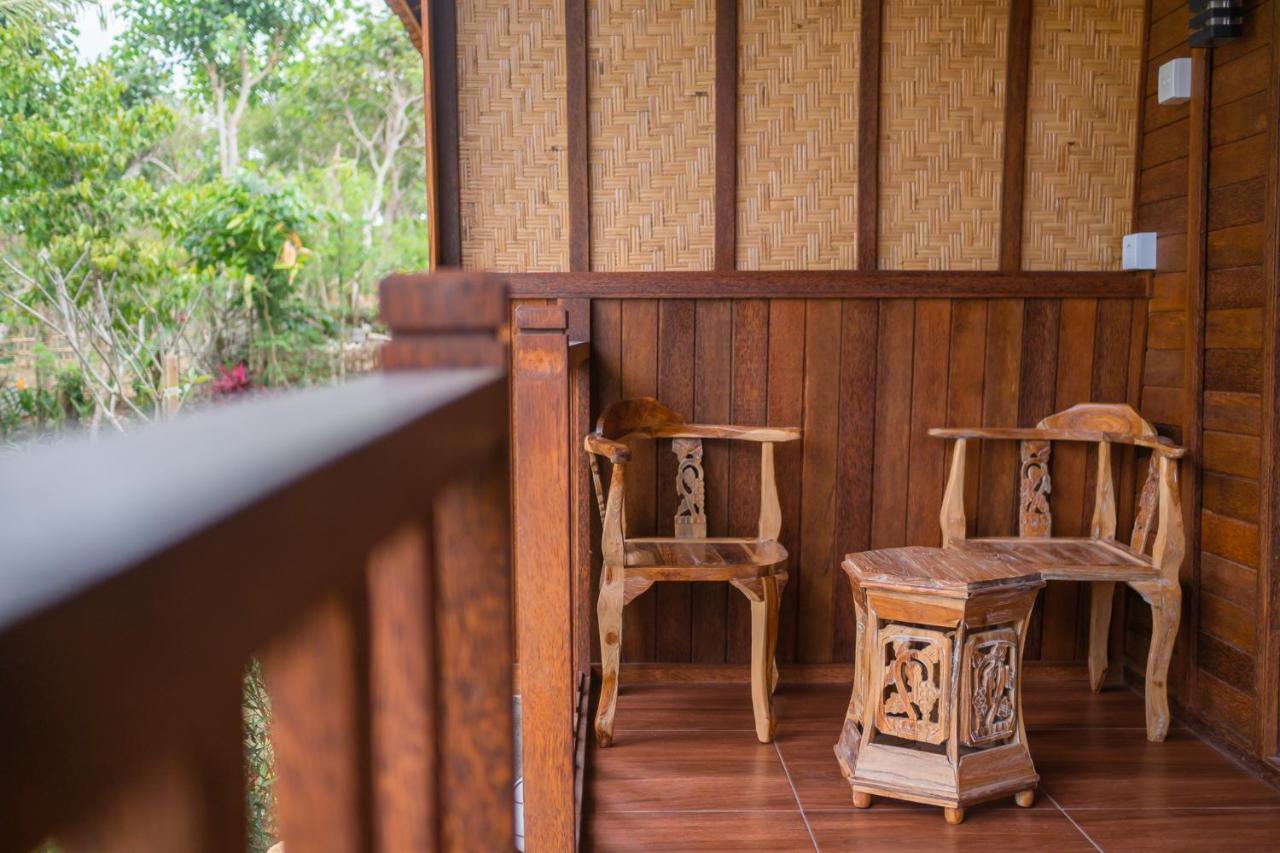 Wooden Puri Guesthouse Uluwatu Exteriör bild