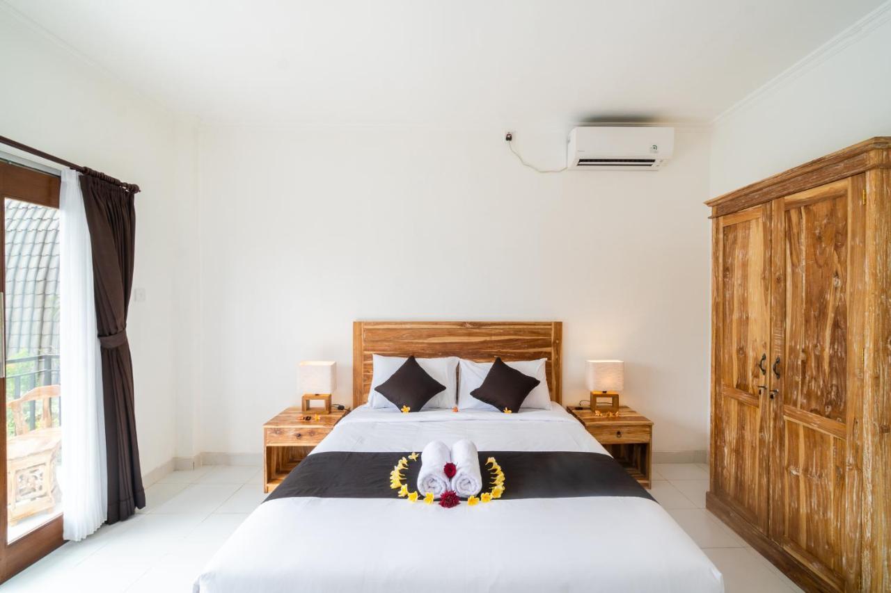 Wooden Puri Guesthouse Uluwatu Exteriör bild